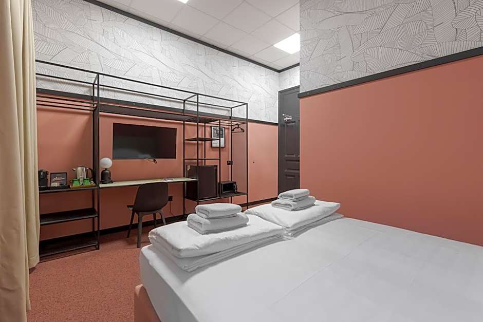 Stay Swanky Bed & Breakfast