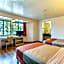 Motel 6-Pinole, CA