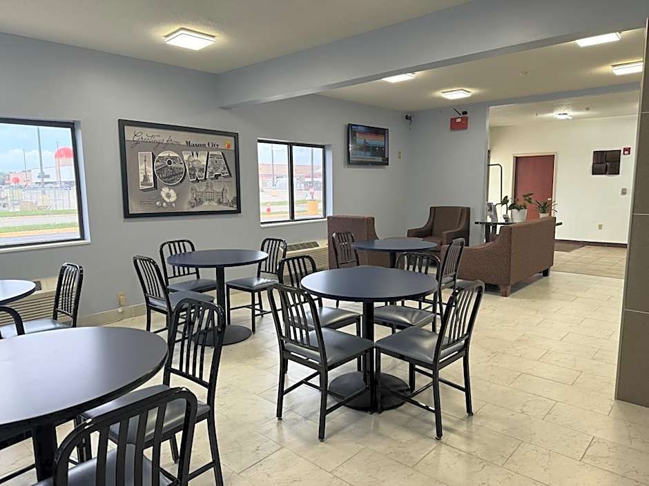 Super 8 by Wyndham Mason City