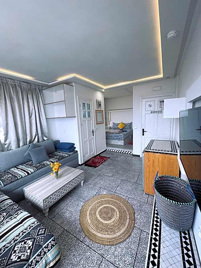 BIG BLUE guest house