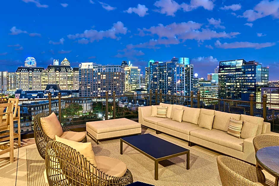 Le Meridien Dallas, The Stoneleigh