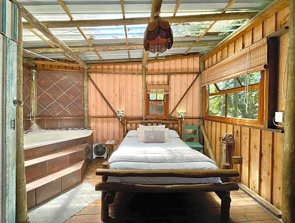 Mantis and Moon Surf Paradise & Adventure Lodge