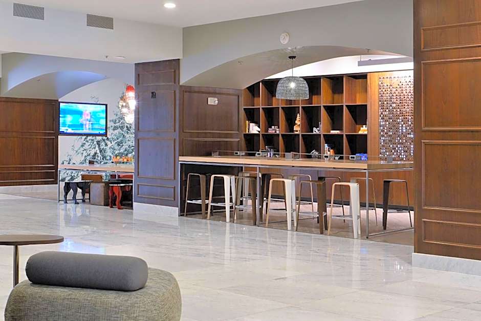 Renaissance Reno Downtown Hotel & Spa