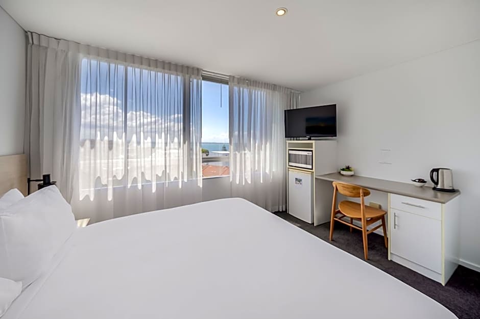 Oaks Nelson Bay Lure Suites