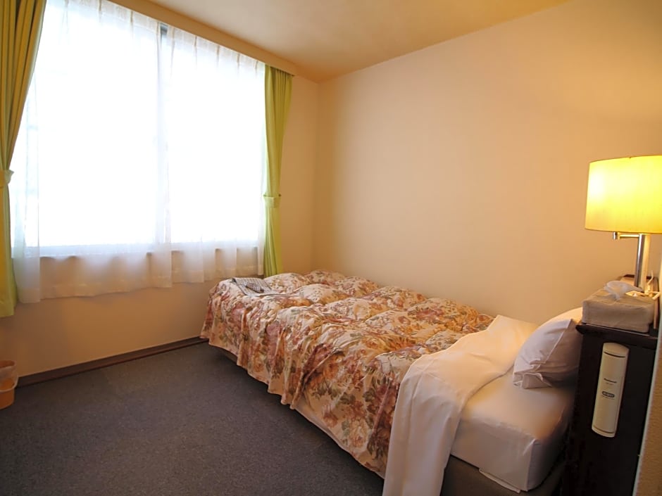 Royal Inn Shin-Yamaguchi Ekimae