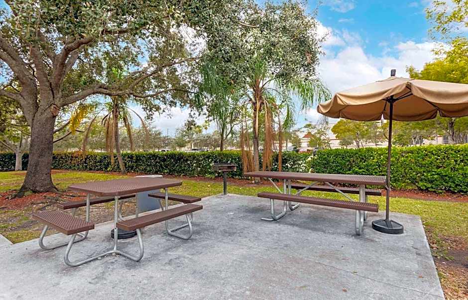 Extended Stay America Suites - Fort Lauderdale - Davie