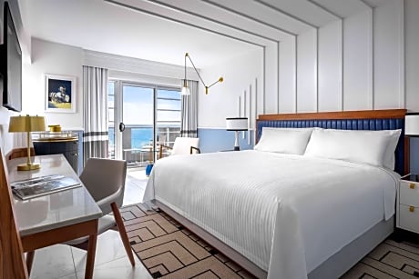 Premium King Room with Balcony and Ocean View