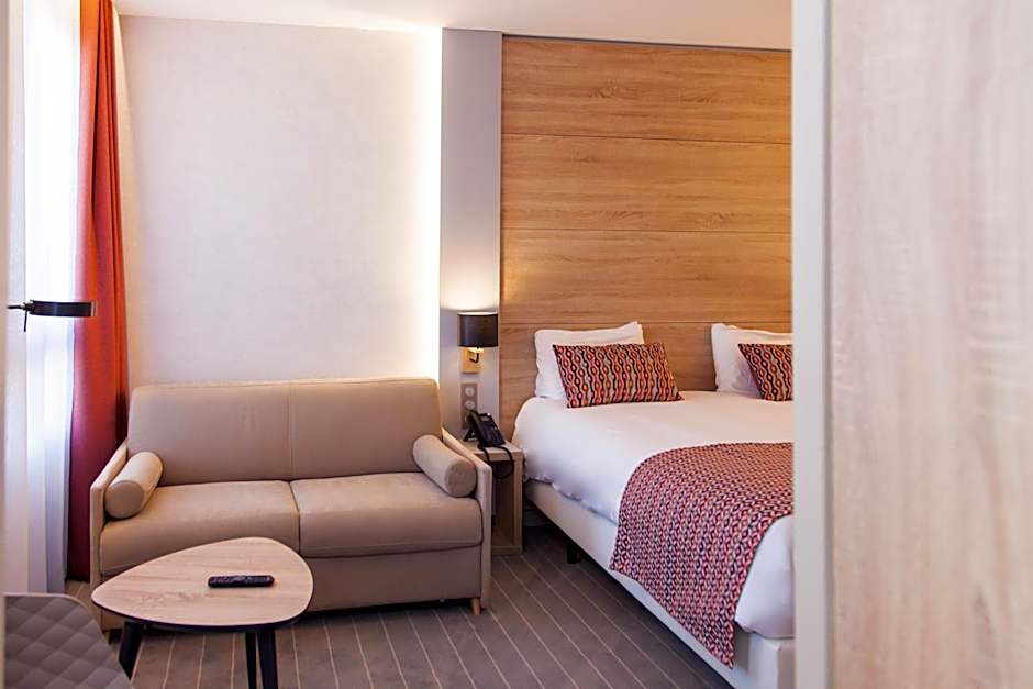 Logis Hotel Relais Saint Jacques - Châteauroux