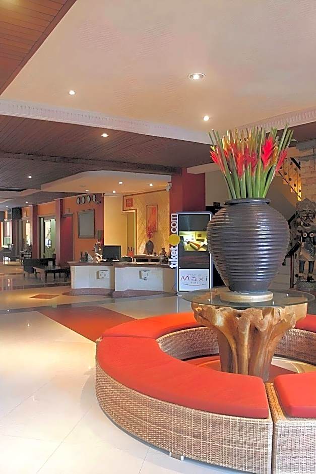 Super OYO Townhouse Oak Maxi Hotel Legian