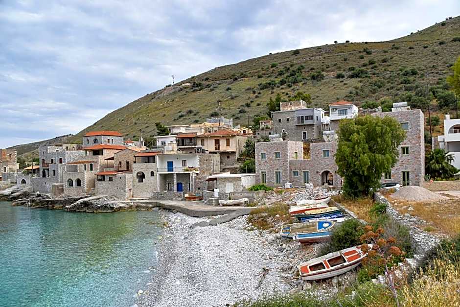 Arapis Rooms & Suites