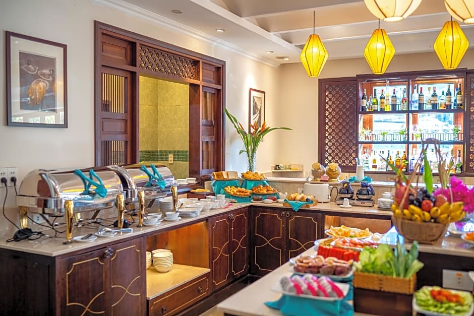 Lantana Riverside Hoi An Hotel