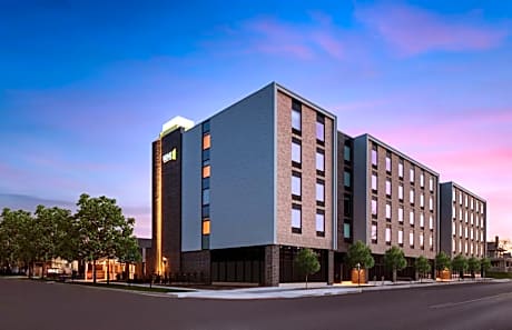 Home2 Suites by Hilton Des Moines at Drake University