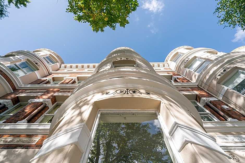 The Harrison Chambers of Distinction