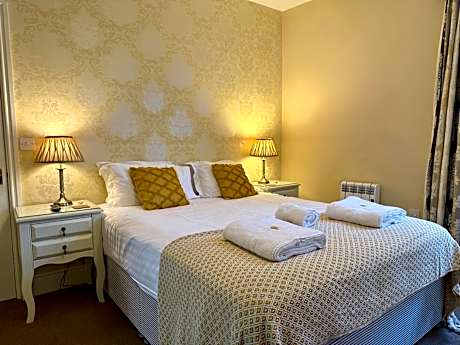 King room on suite bathroom