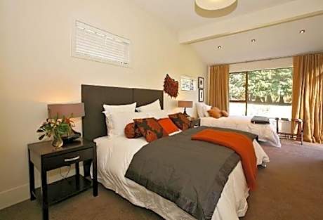 Twin or Double Room with Spa Bath