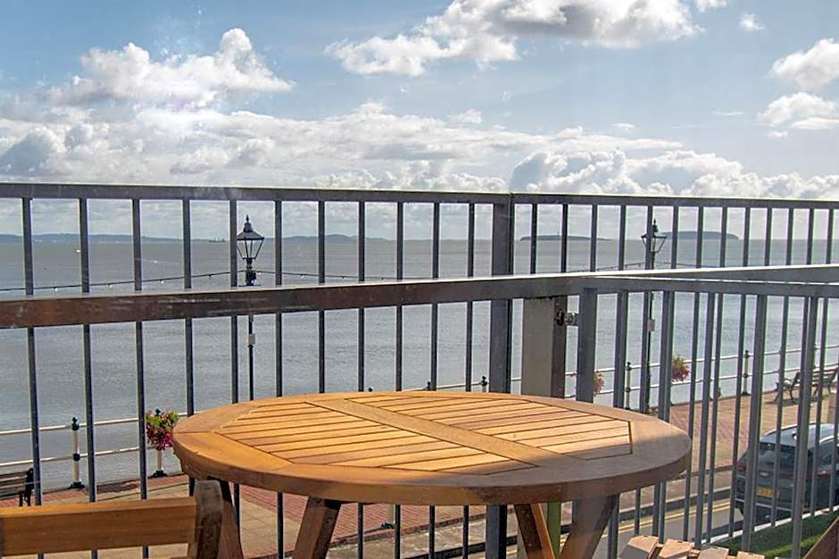 Beachcliff Rooms & Apartments