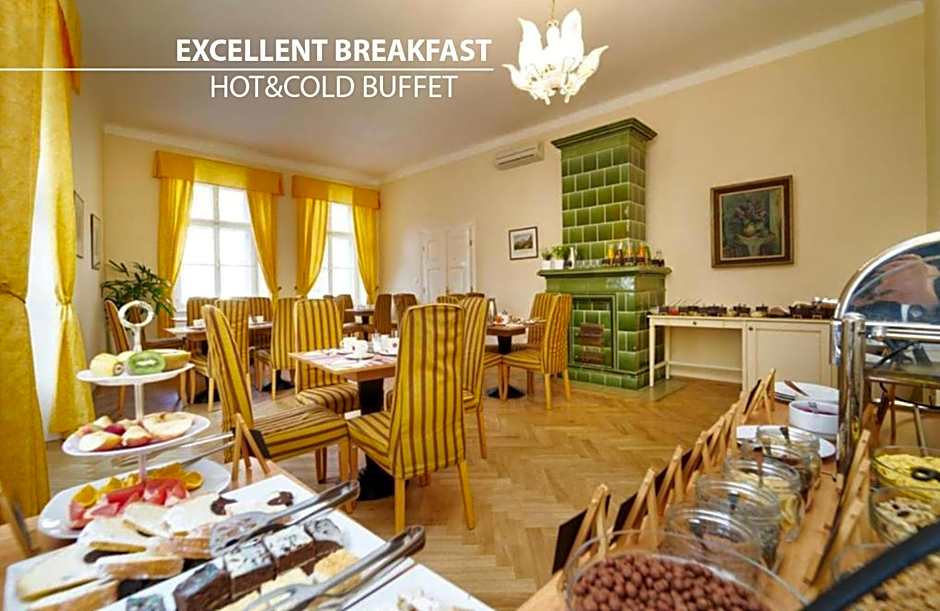 Josephine Old Town Square Hotel