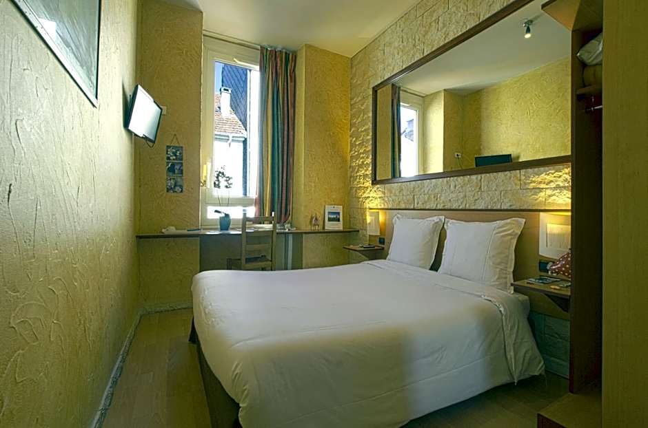 Hôtel Bosquet Pau Centre - Self Check In Budget Hotel