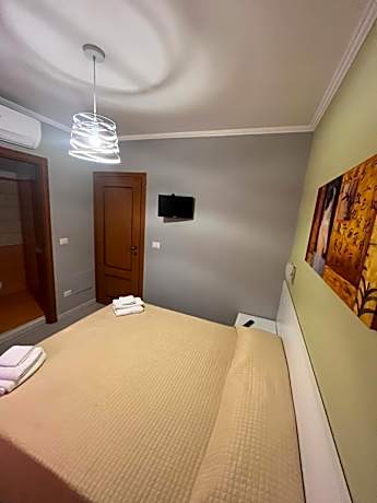 Single Room with Private Bathroom