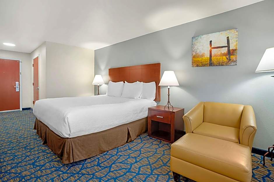 Best Western Plus Villa Del Lago Inn Patterson