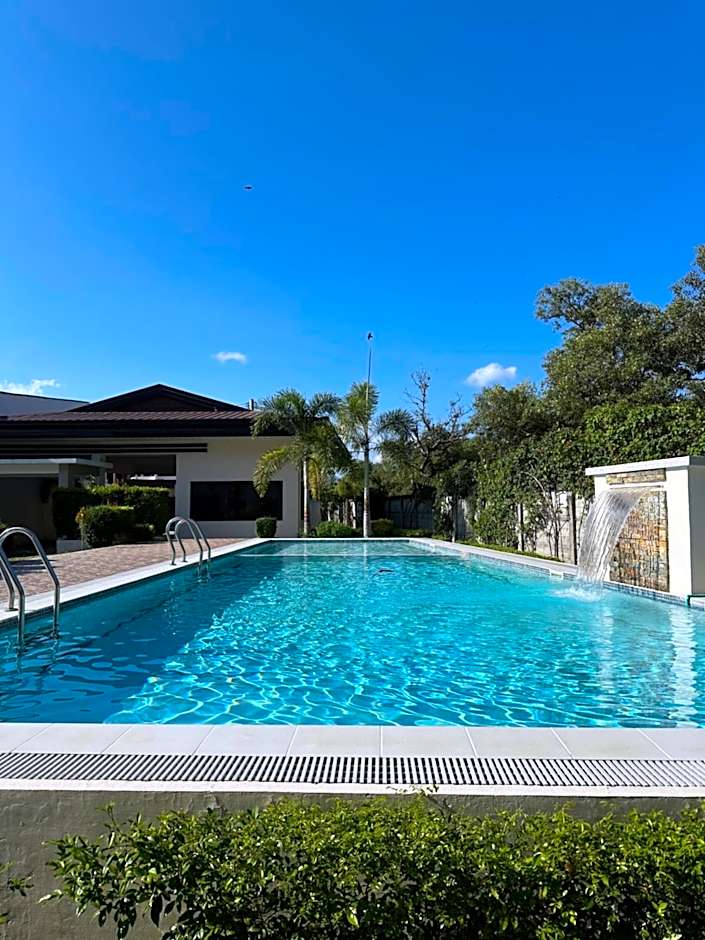 Almond drive Condo Cozy 1BR Talisay