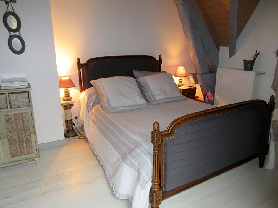 Le Manoir sur la Roche, 74, impasse du manoir, 71520 Navour sur Grosne D121