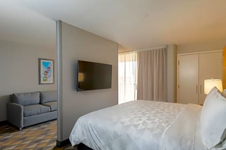 Queen Suite