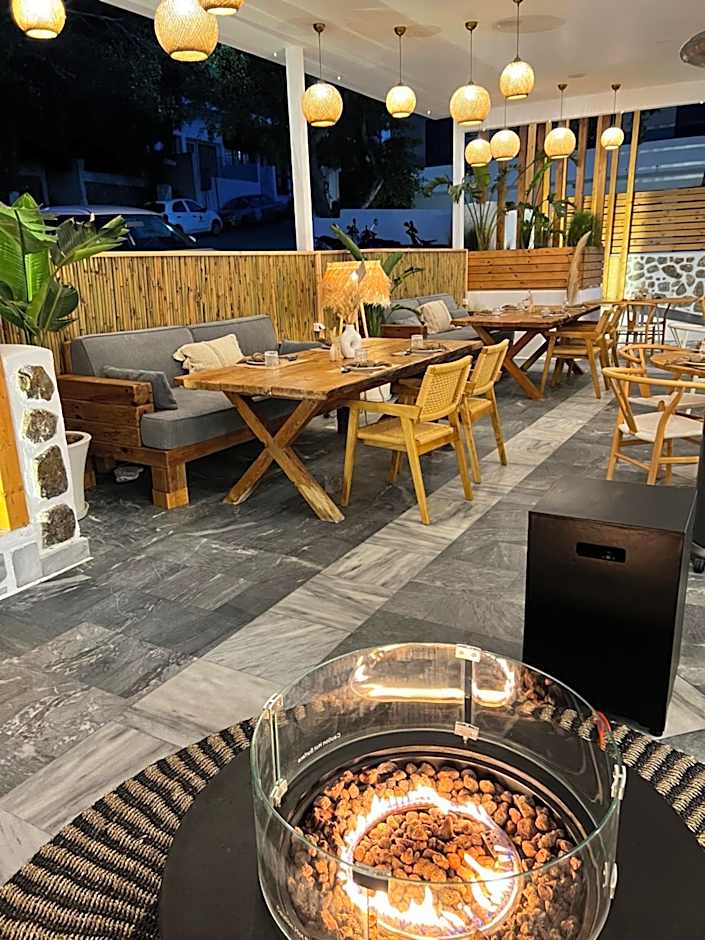 SPONGIA HOTEL SUITES & Spa