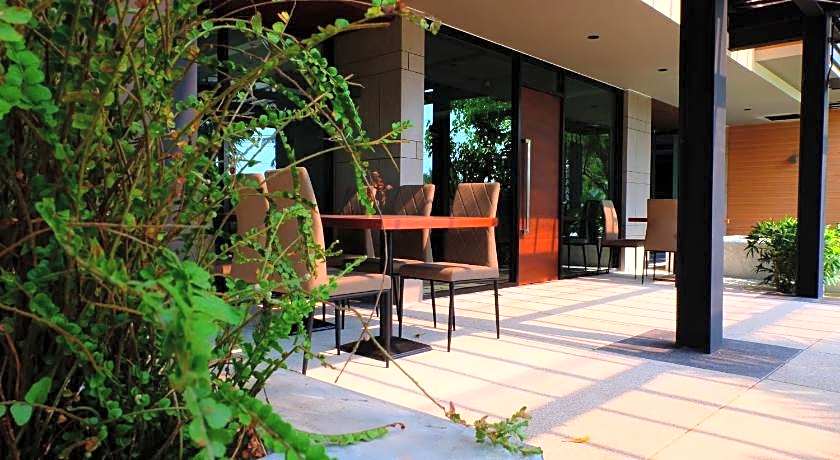 The Glory Gold Hotel