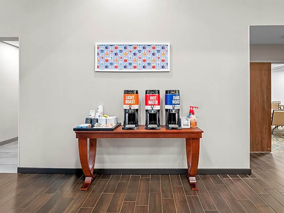Hampton Inn & Suites East Lansing/Okemos