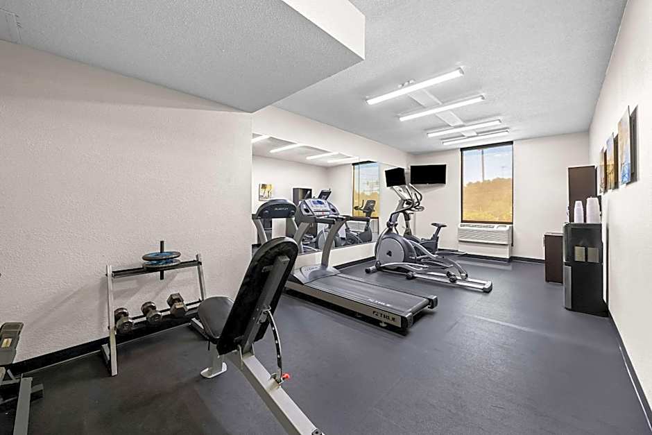 Comfort Inn & Suites Durham near Duke University