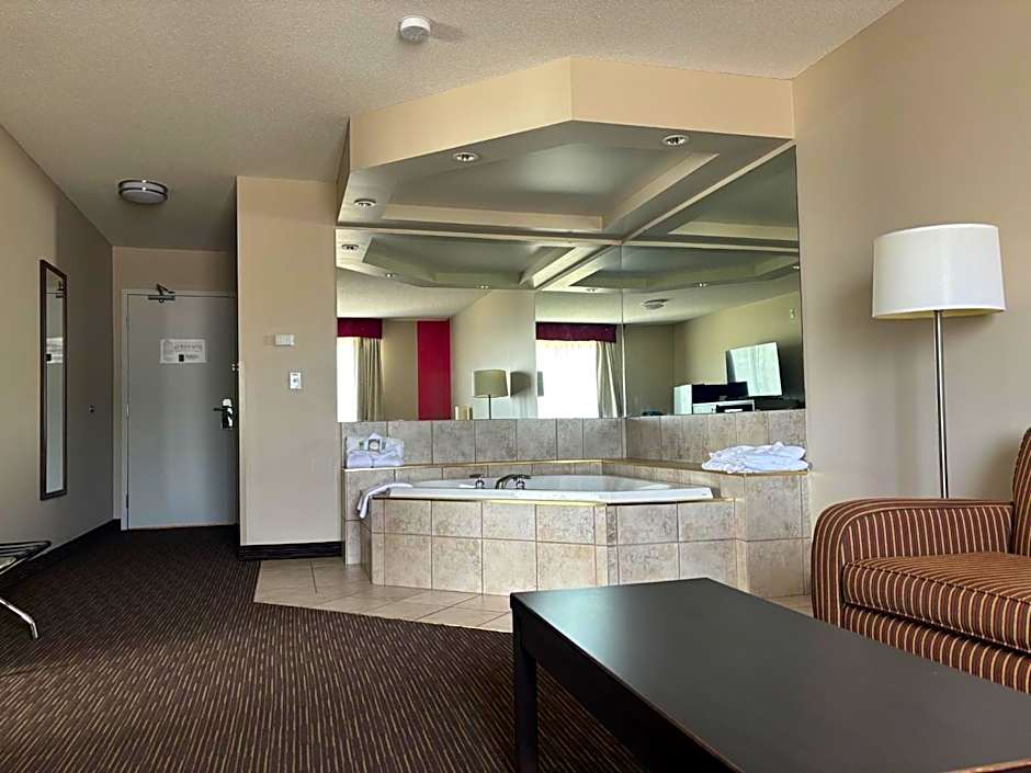 Ramada by Wyndham Estevan