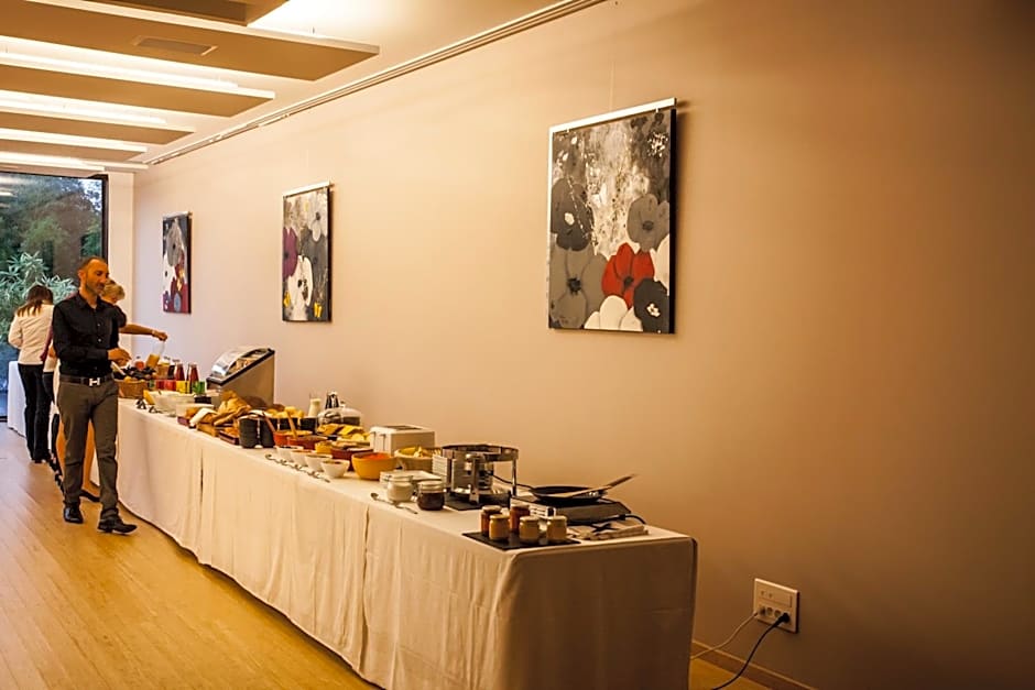 HÔTEL C SUITES chambres spacieuses