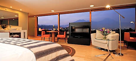 Suite with Hot Tub