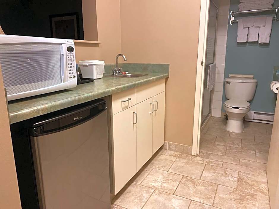 Super 8 by Wyndham Edmonton South