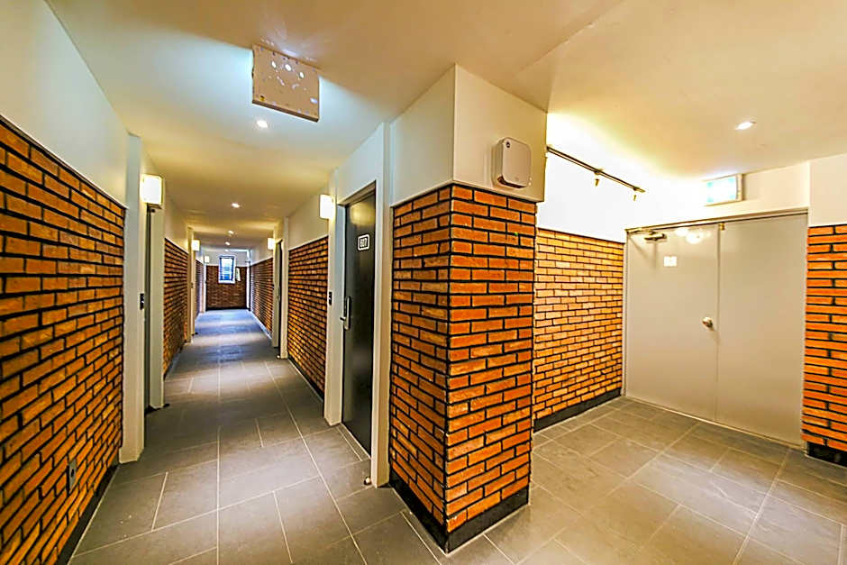 hotel box