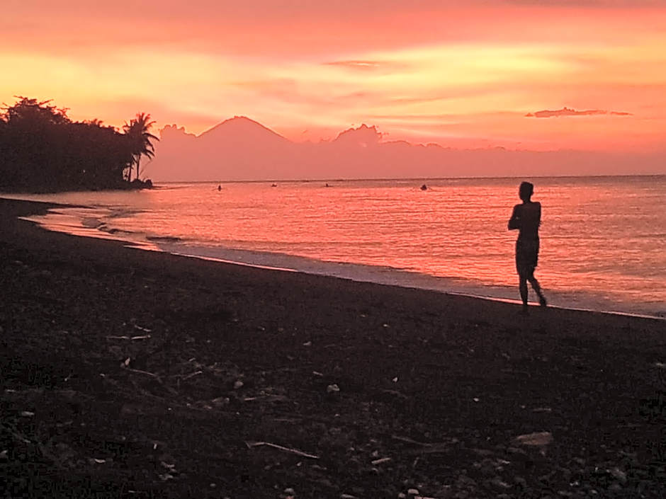 Sunset Springs Beach Retreat