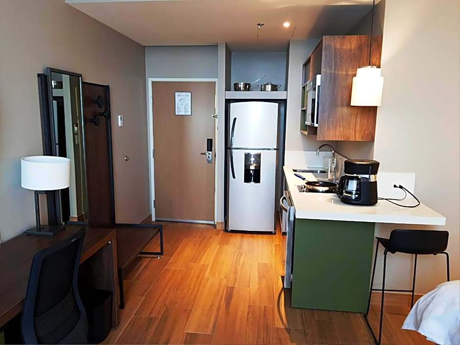 Staybridge Suites Guadalajara Novena By IHG