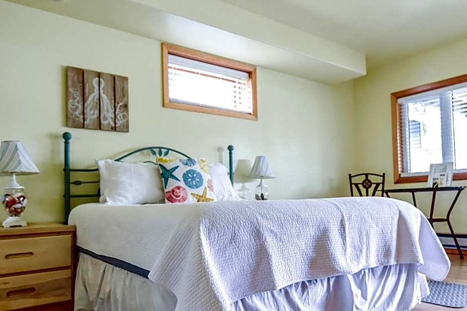Sea Treasures Inn