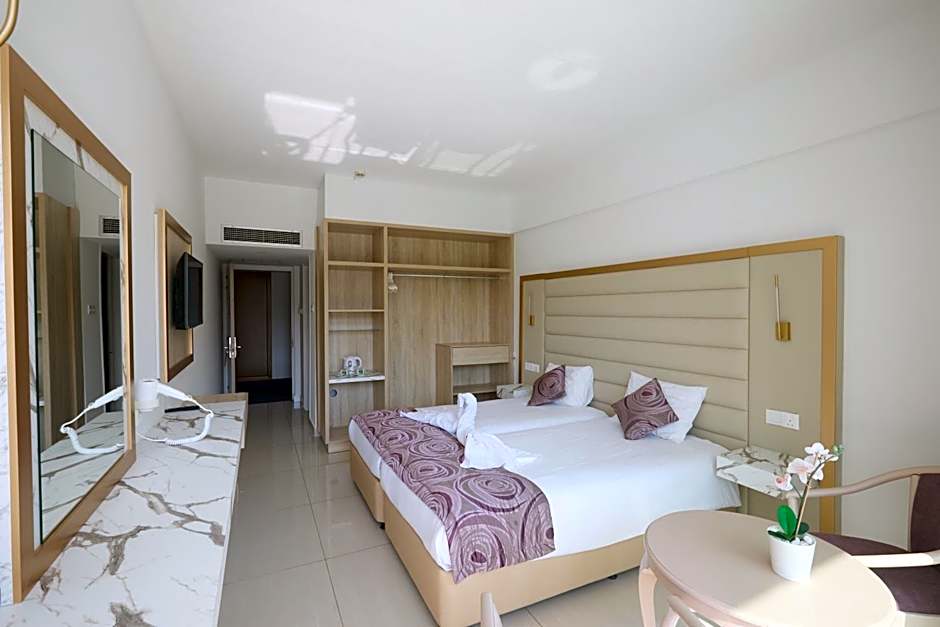 Tsokkos Protaras Beach Hotel