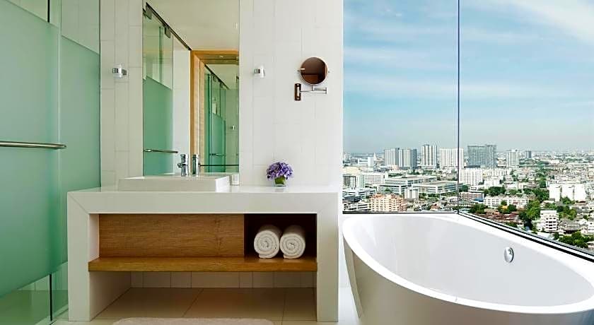 Avani Riverside Bangkok Hotel