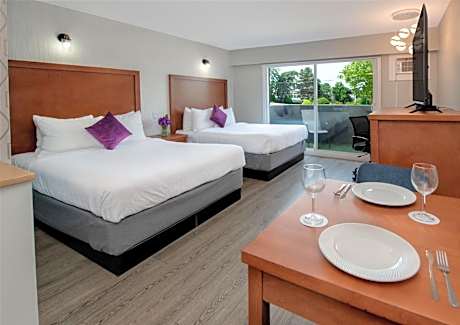 Coast Two Queens with Kitchenette