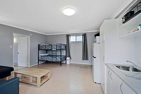 1 Bedroom Self Contained Cabin