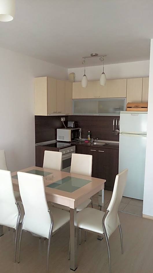 MARINA REZIDENCE ***