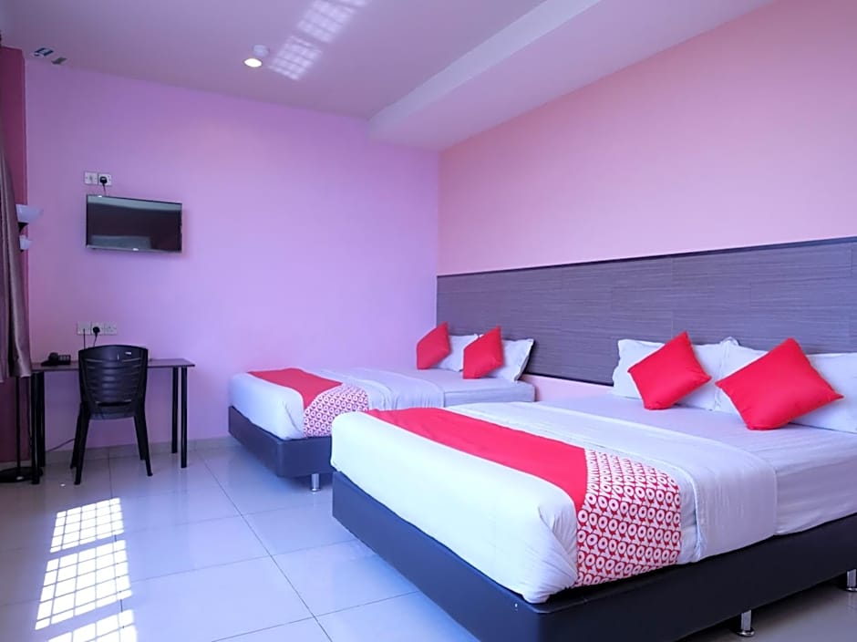 Hotel De' Tees, Masai Utama