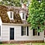 Colonial Houses, an official Colonial Williamsburg Hotel