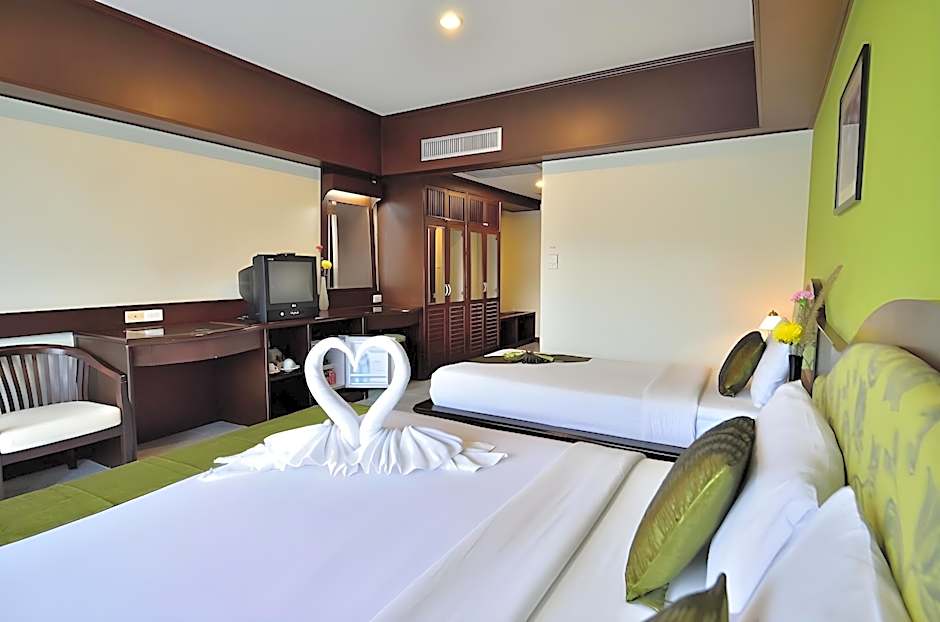 Samui First House Hotel