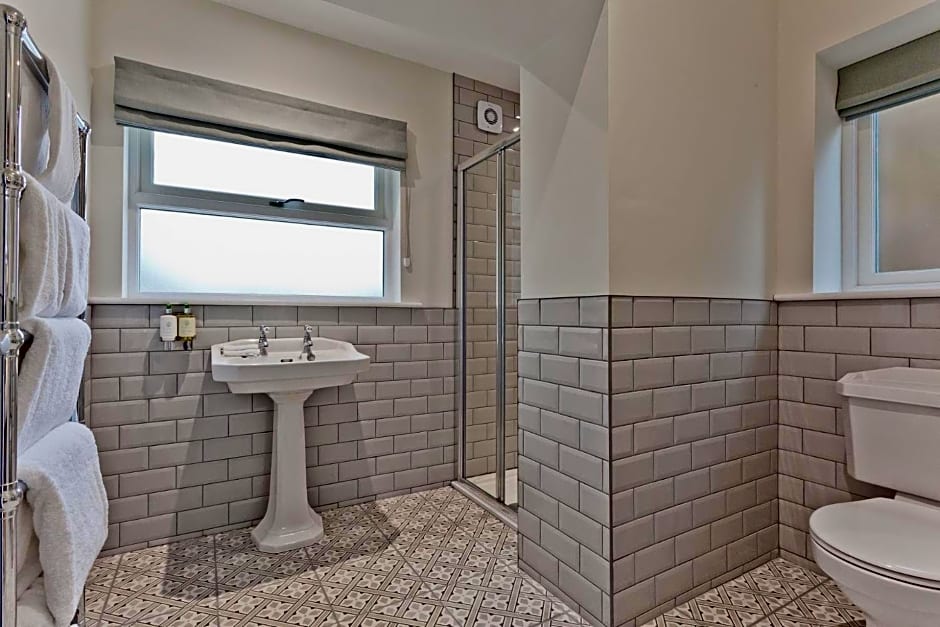 Tithe Barn - Self Check In Hotel