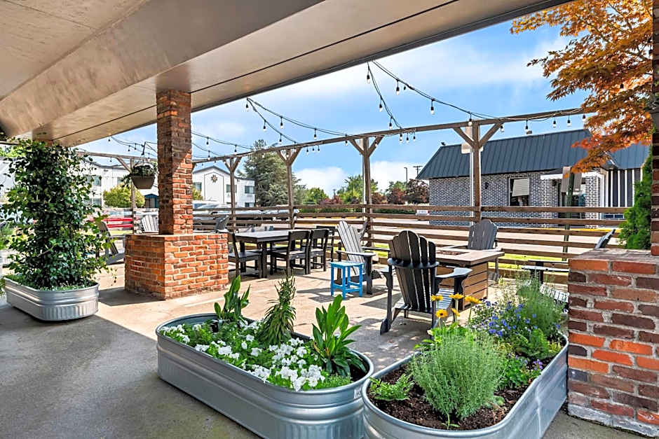 Maverick Hotel Eugene Near University, an Ascend Collection Hotel