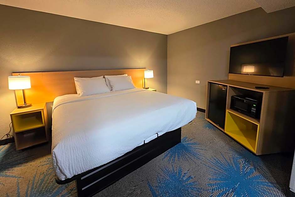 Days Inn by Wyndham Waukegan